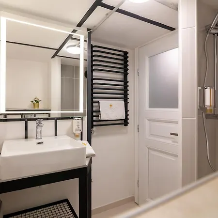 Royal Mini On Kovzhyna * Львів