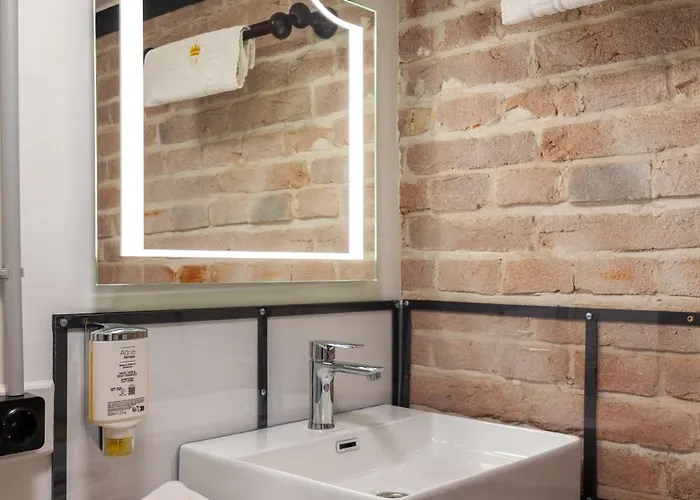 Royal Mini On Kovzhyna Lviv