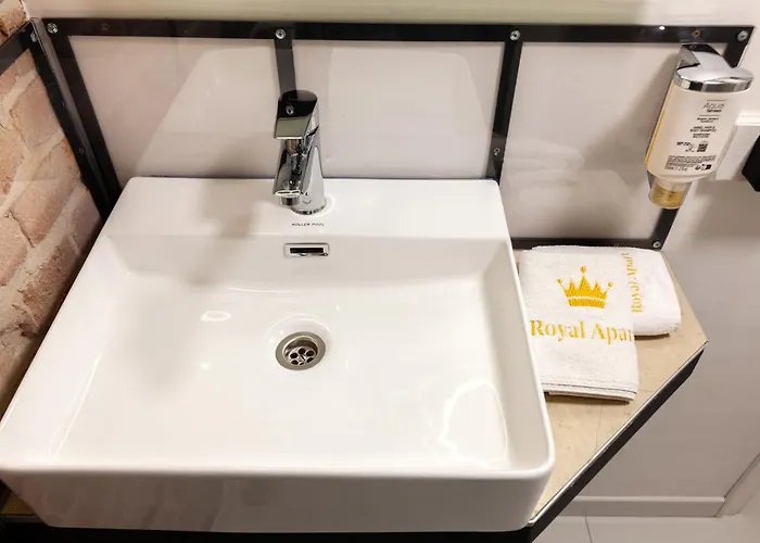 Royal Mini On Kovzhyna * Львов